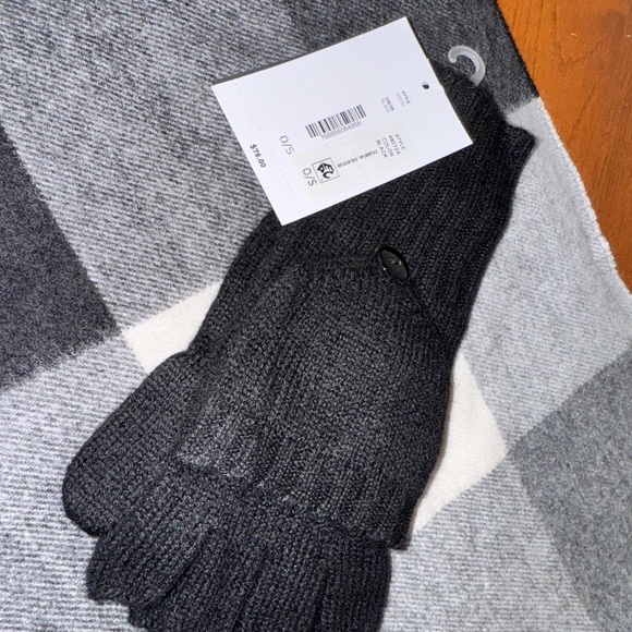 NWT C by Bloomingdale’s Cashmere Ribbed Knit Pop Top Mittens - Picture 2 of 6